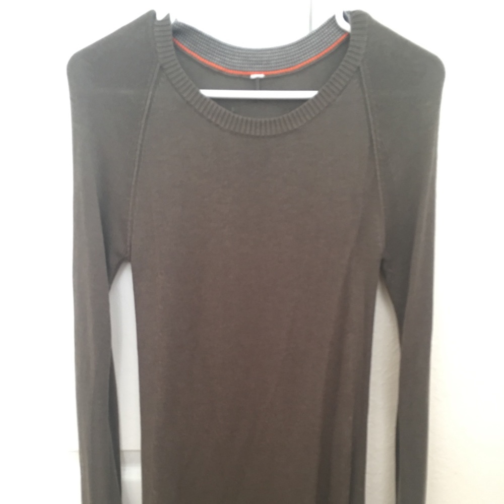 Lululemon olive green sweater